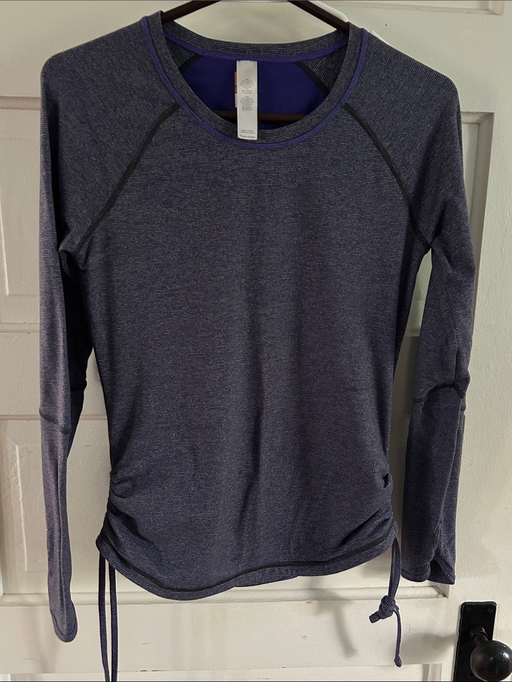 Lucy Long-Sleeve Ruched Hem Active Top — Purple/ Heather Navy